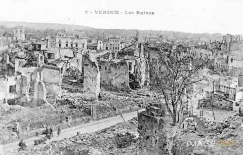 Verdun en ruines (Meuse)